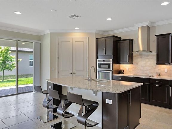 2nd image of 2768 Mead Ave