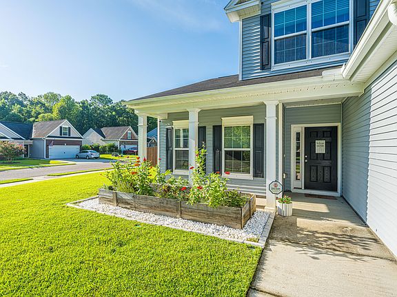 3rd image of 263 Urbano Ln