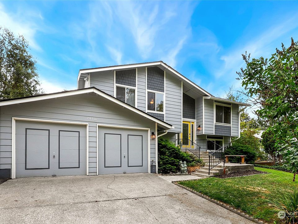 1st image of 20166 1st Avenue NE