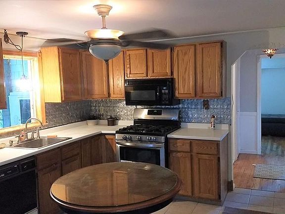 5th image of 349 Franklin St