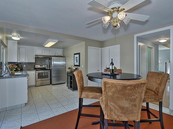 3rd image of 742 Pinta Ln