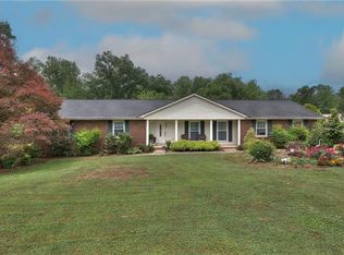 226 Green Acre Ln, Cartersville, GA 30121