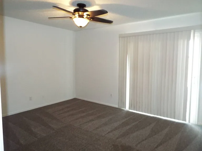 1688 W Village Way — Photo 10