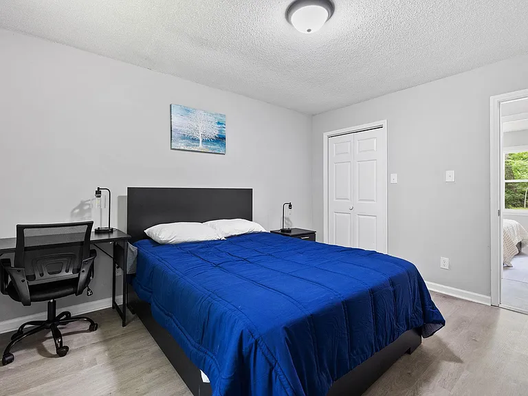 Longleaf Dr — Photo 2