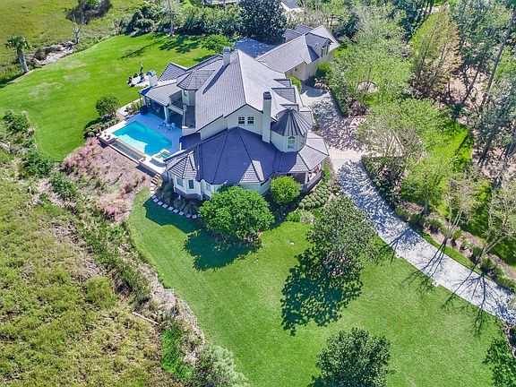 3rd image of 24760 HARBOUR VIEW Drive