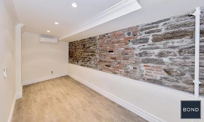 Rented by Bond New York | media 21