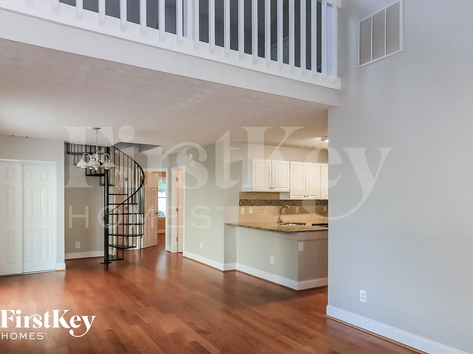 3 bed, 2.0 bath, 1300 sqft, $2,235 — Photo 3