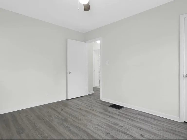803 E Deshler Ave — Photo 22