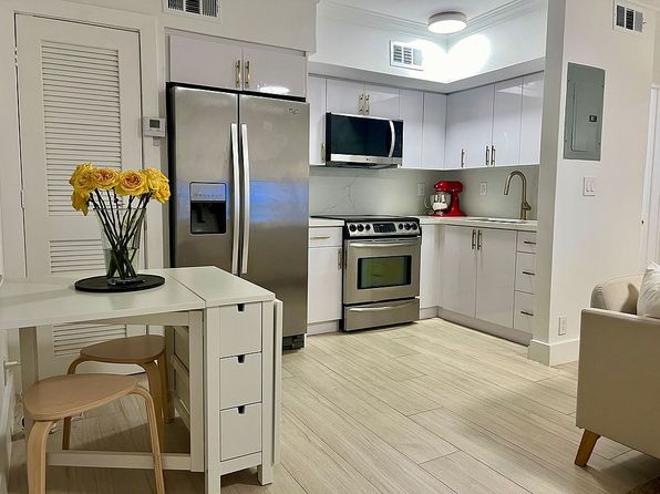 924 SE 2nd St APT 32