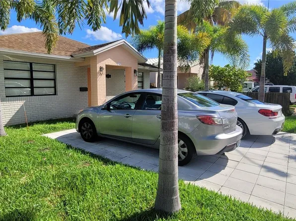 1647 Van Buren St, Hollywood, FL 33020