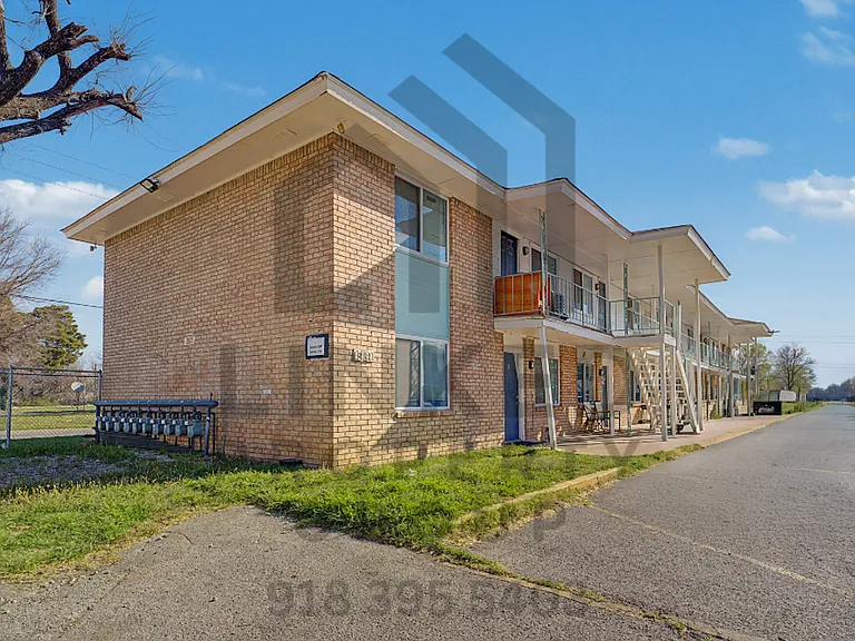 Evanston Apartments — Photo 39