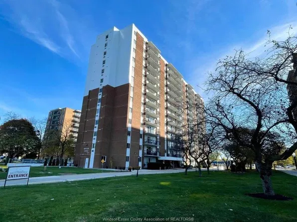 8591 Riverside Dr E #810, Windsor, ON N8S 1G3