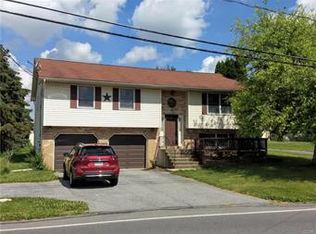 2435 Levans Rd, Coplay, PA 18037