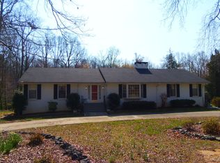 4717 Oakcliffe Rd, Greensboro, NC 27406