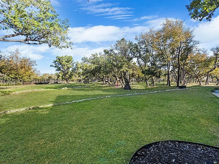 316 Stockman Dr — Photo 24