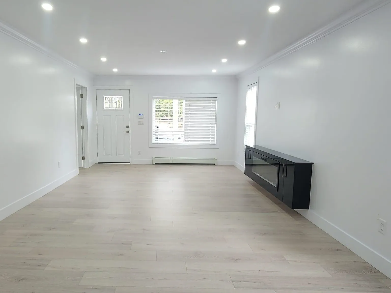 4 bed, 1500 sqft, $4,250 — Photo 2
