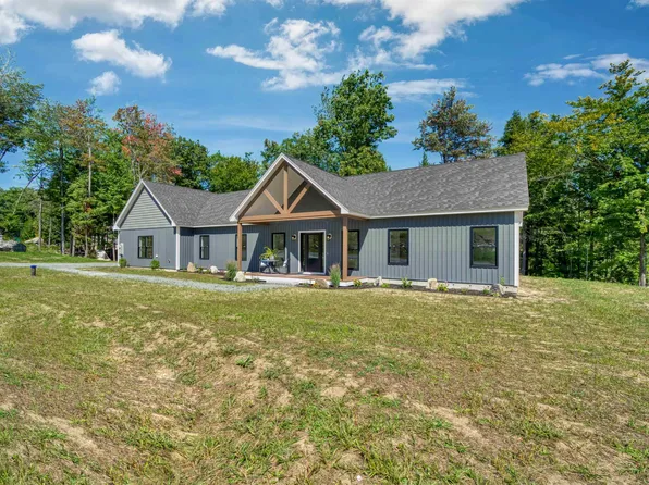 8 Greenwood Lane, Sunapee, NH 03782