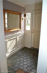 4th image of 92 Church St