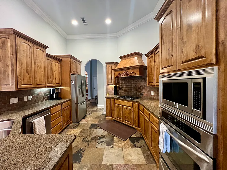 1450 Whippoorwill Ln — Photo 5