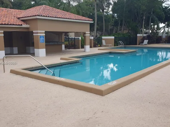 1251 N Benoist Farms Rd APT 304, West Palm Beach, FL 33411