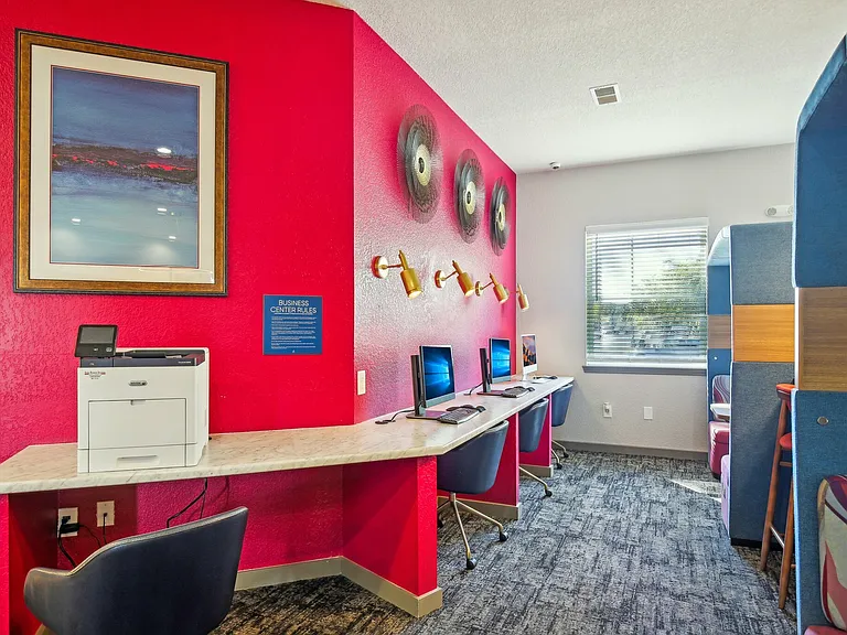 Boost your productivity in our study pods with computer stations and comfortable seating at The Preserve Murfreesboro.