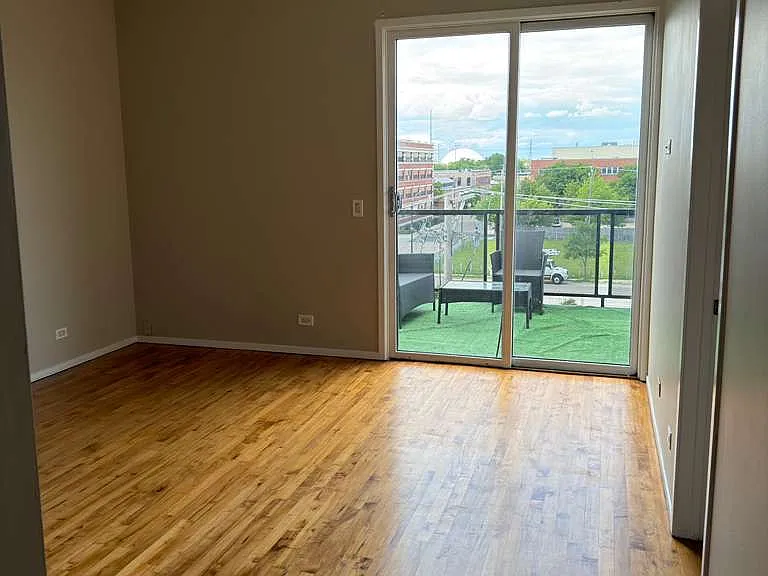 2442 W Madison St #3 — Photo 5