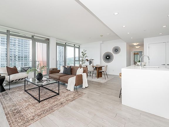 5th image of 518 Whiting Way #1801