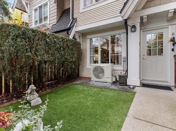 20540 66th Ave #8, Langley, BC V2Y 2Y7