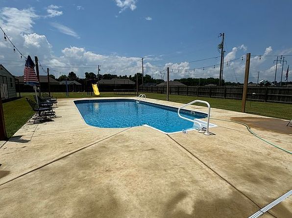 260 Wakefield Dr