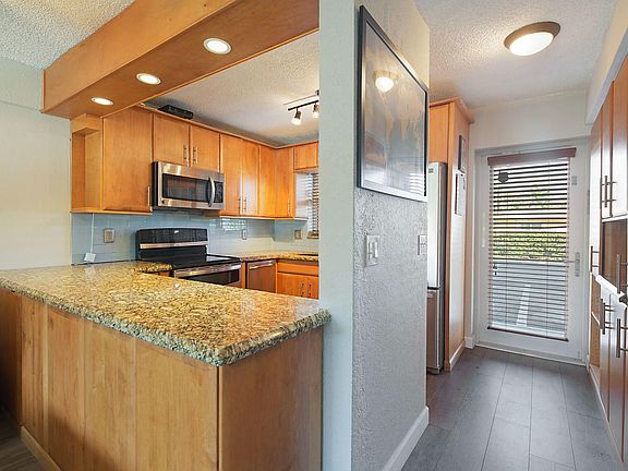 Home For Sale In Eastway Harbor