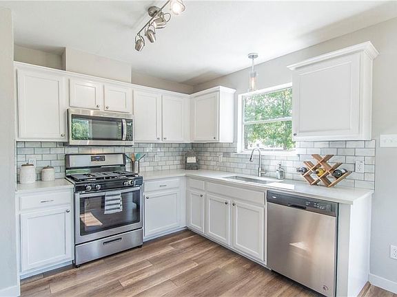 2nd image of 9433 Linkmeadow Dr