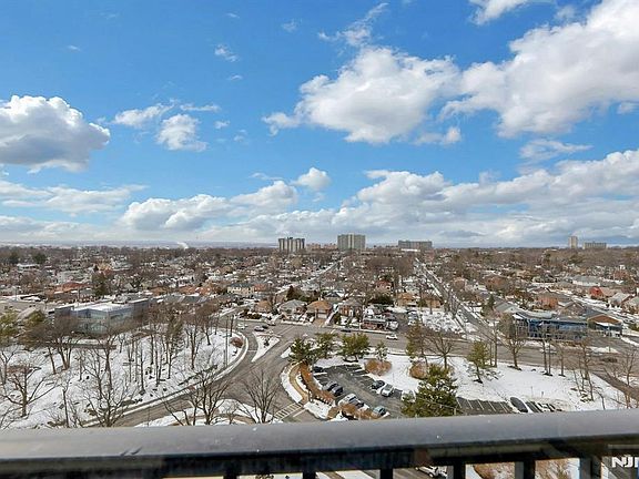 4th image of 6 Horizon Rd APT 1508