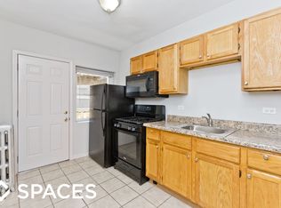 1344 1/2 W Argyle St APT 1S, Chicago, IL 60640
