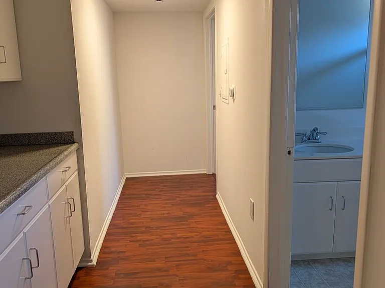 Yaya Valerio Apartments — Photo 11