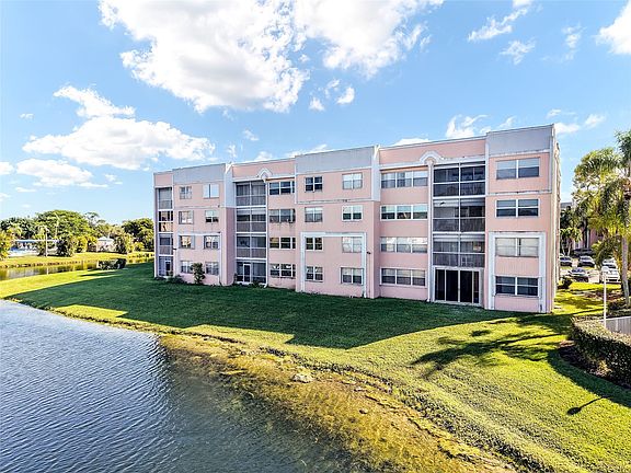 4th image of 2602 NW 103rd Avenue #101