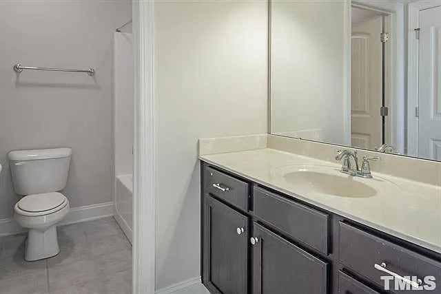 726 Weavers Ridge Dr — Photo 16