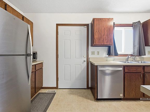 5th image of 1260 Virginia St #F