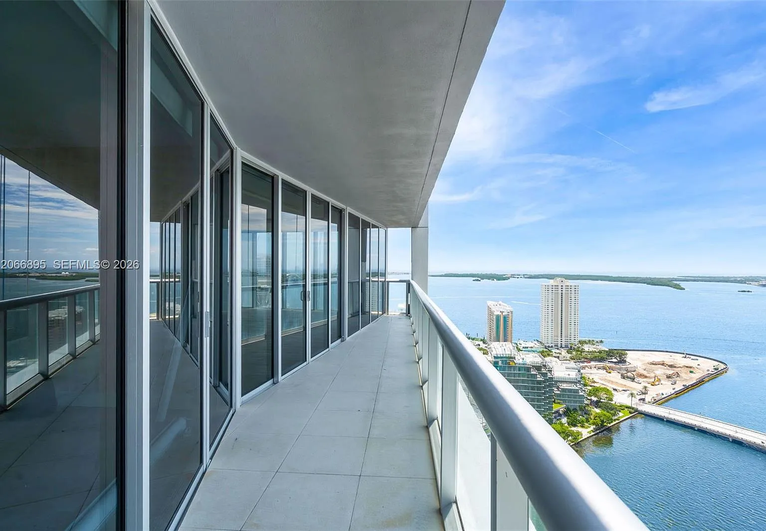 Icon Brickell No Two — Photo 2