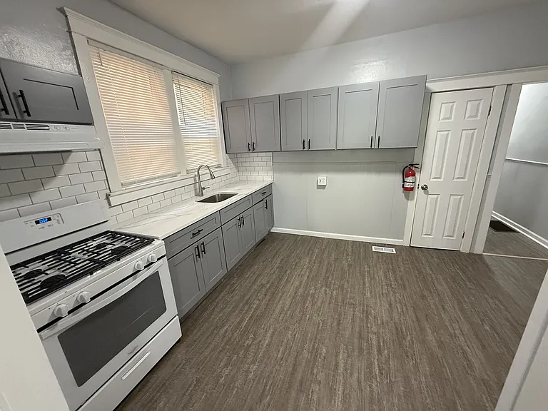 231 Parker Ave #A — Photo 8