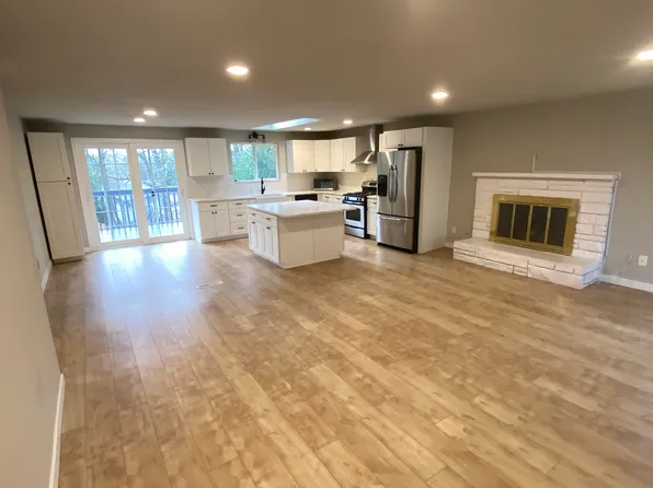 11846 SE 227th Pl, Kent, WA 98031