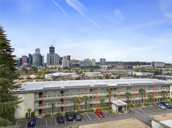 701 122nd Avenue NE #208, Bellevue, WA 98005