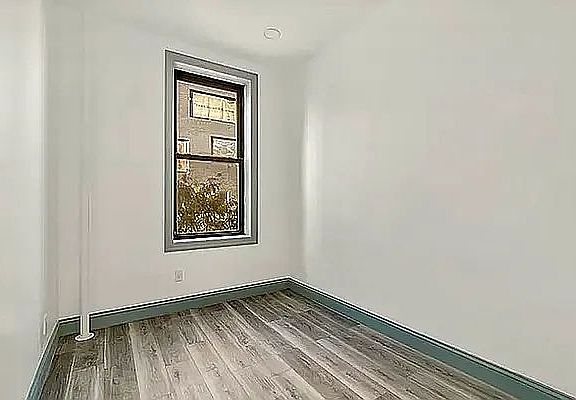 4th image of 49 6th Ave #4A