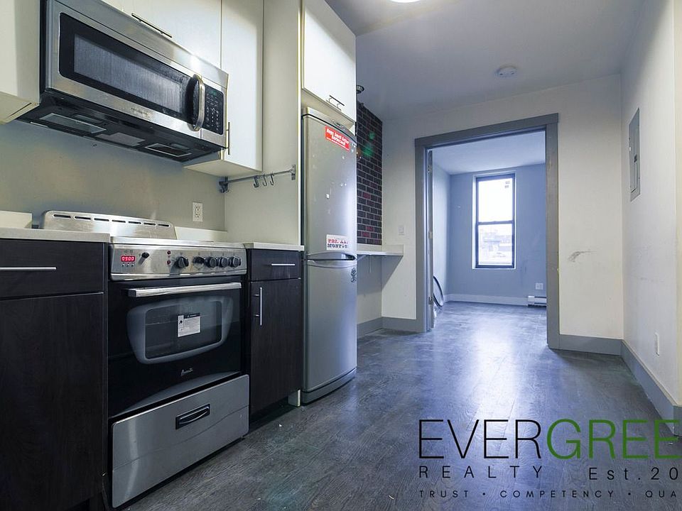 1st image of 962 Myrtle Ave APT 1R