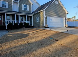 300 Garland Shores Dr, Hubert, NC 28539