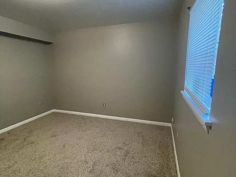 615 W Prairie Ave #2 — Photo 4