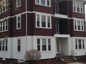 154 Lovell St, Worcester, MA
