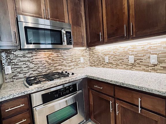 3rd image of 21301 Erwin St Unit 514