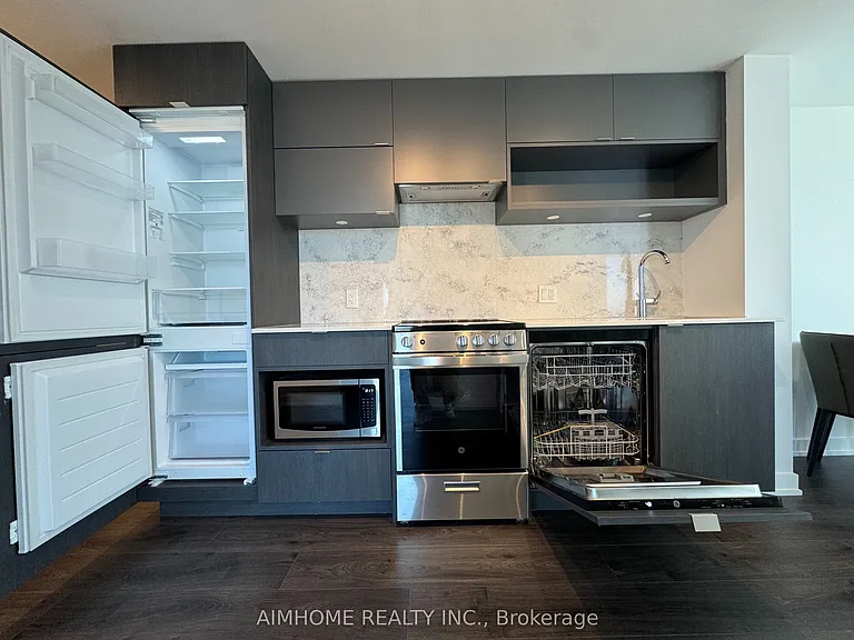 100 Queen St E #3103 — Photo 12