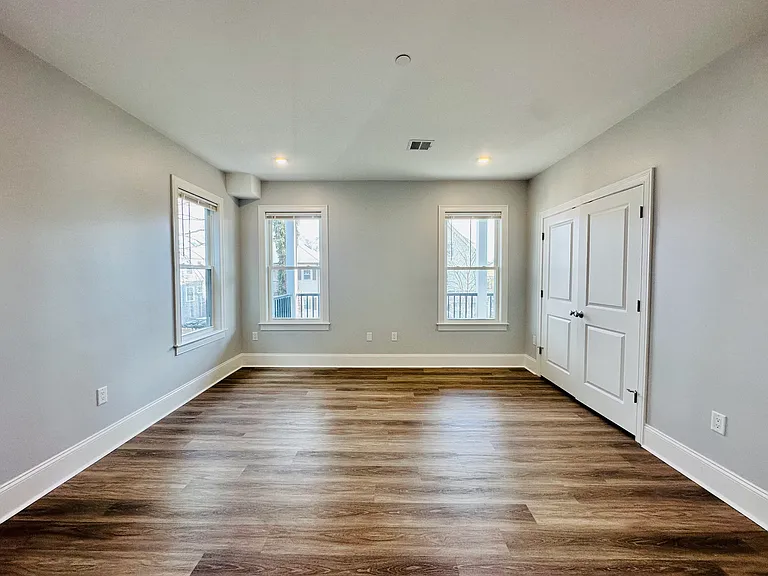 100 Brooks St #2 — Photo 8