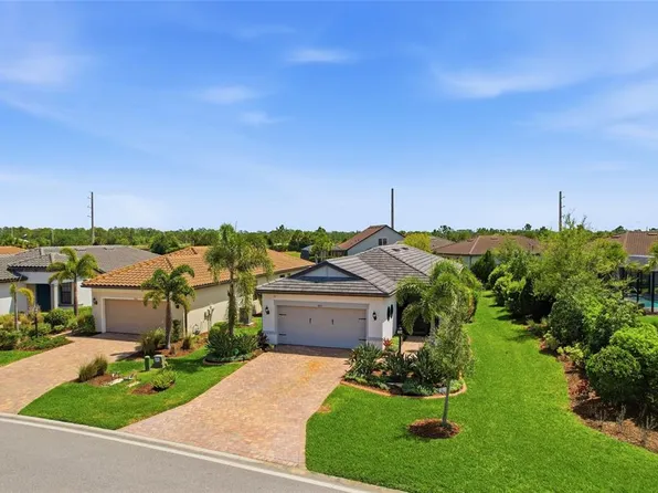 7017 Hanover Ct, Bradenton, FL 34202